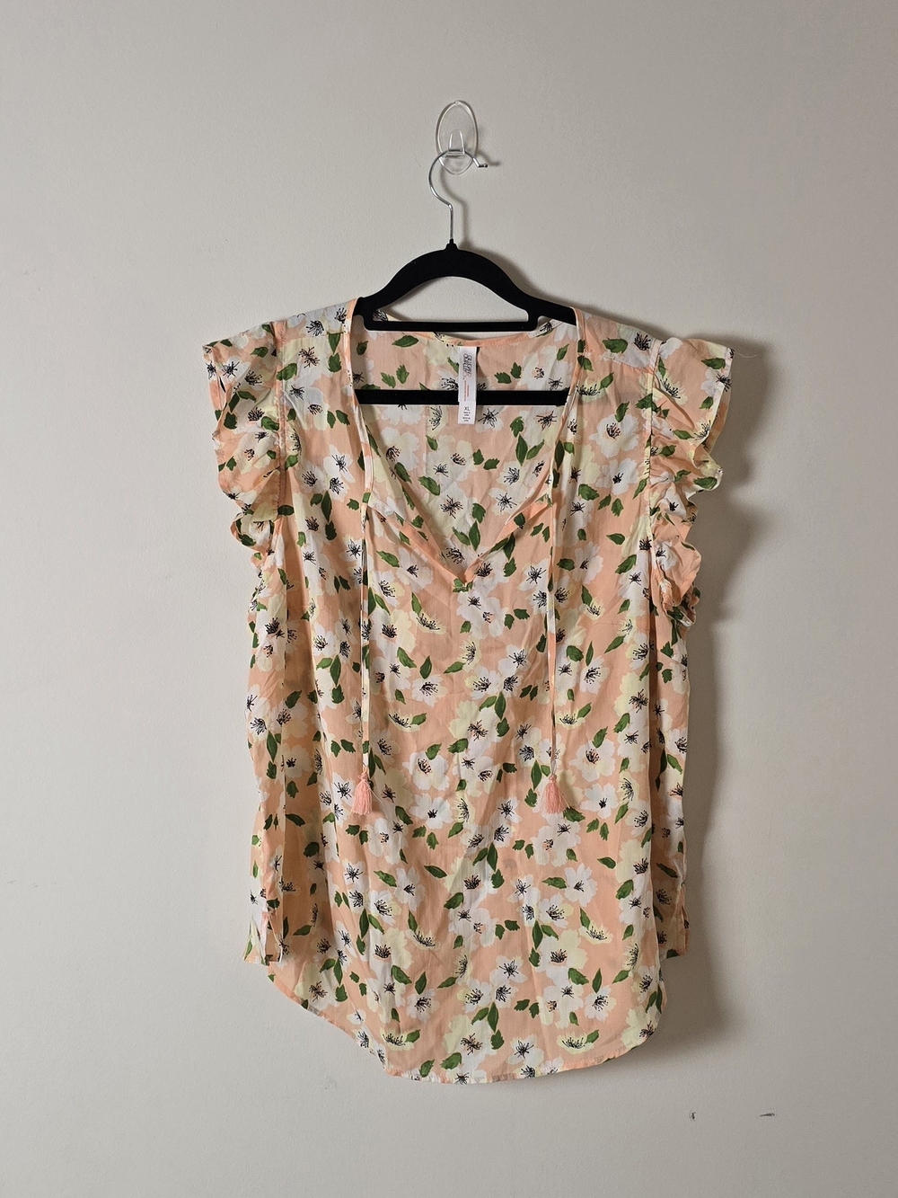 Gilligan & O'Malley XL Peach Floral V-Neck Sleeveless Ruffle Blouse Lyocell